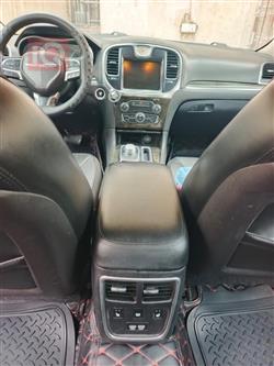 کرایسلەر 300